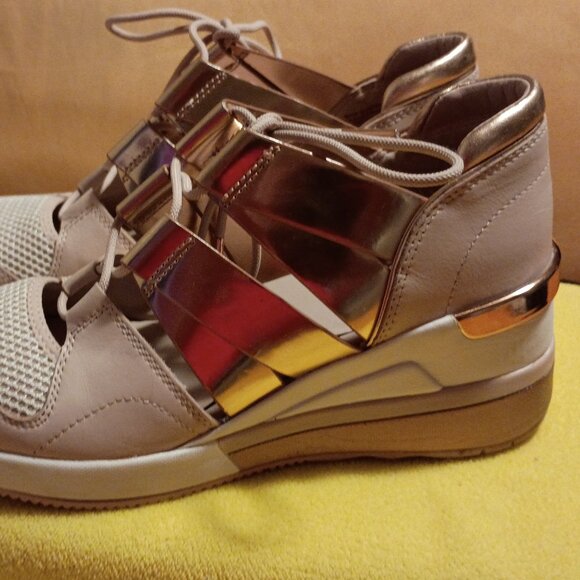 Michael Kors Beckett Rose Gold /Pink Lady, Wadge Heel, Sandal, Sneakers, Size 7 - Picture 3 of 15